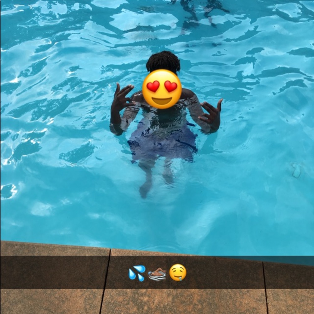 Meet your Posher, Jakevious